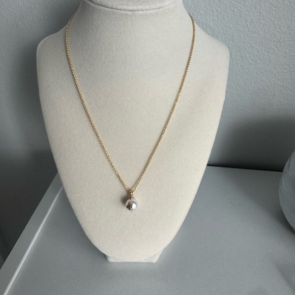 Tory Burch Jewelry - Tory Burch Gold Faux Pearl Pendant Necklace